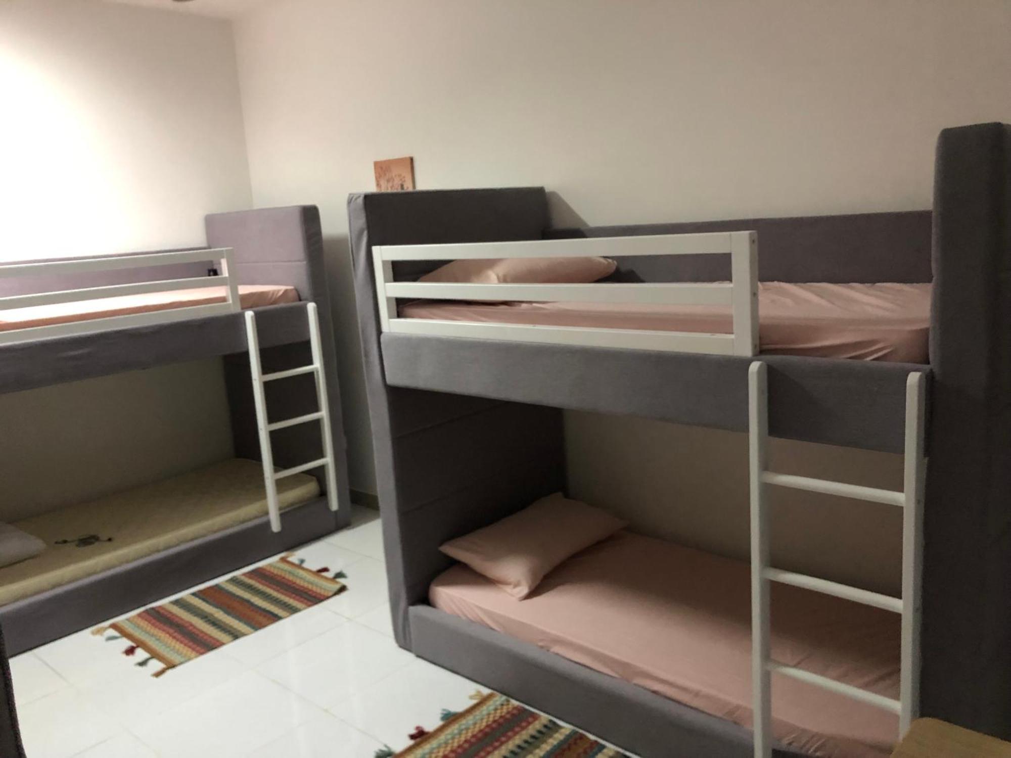 Legacy Hostel Маскат Екстериор снимка