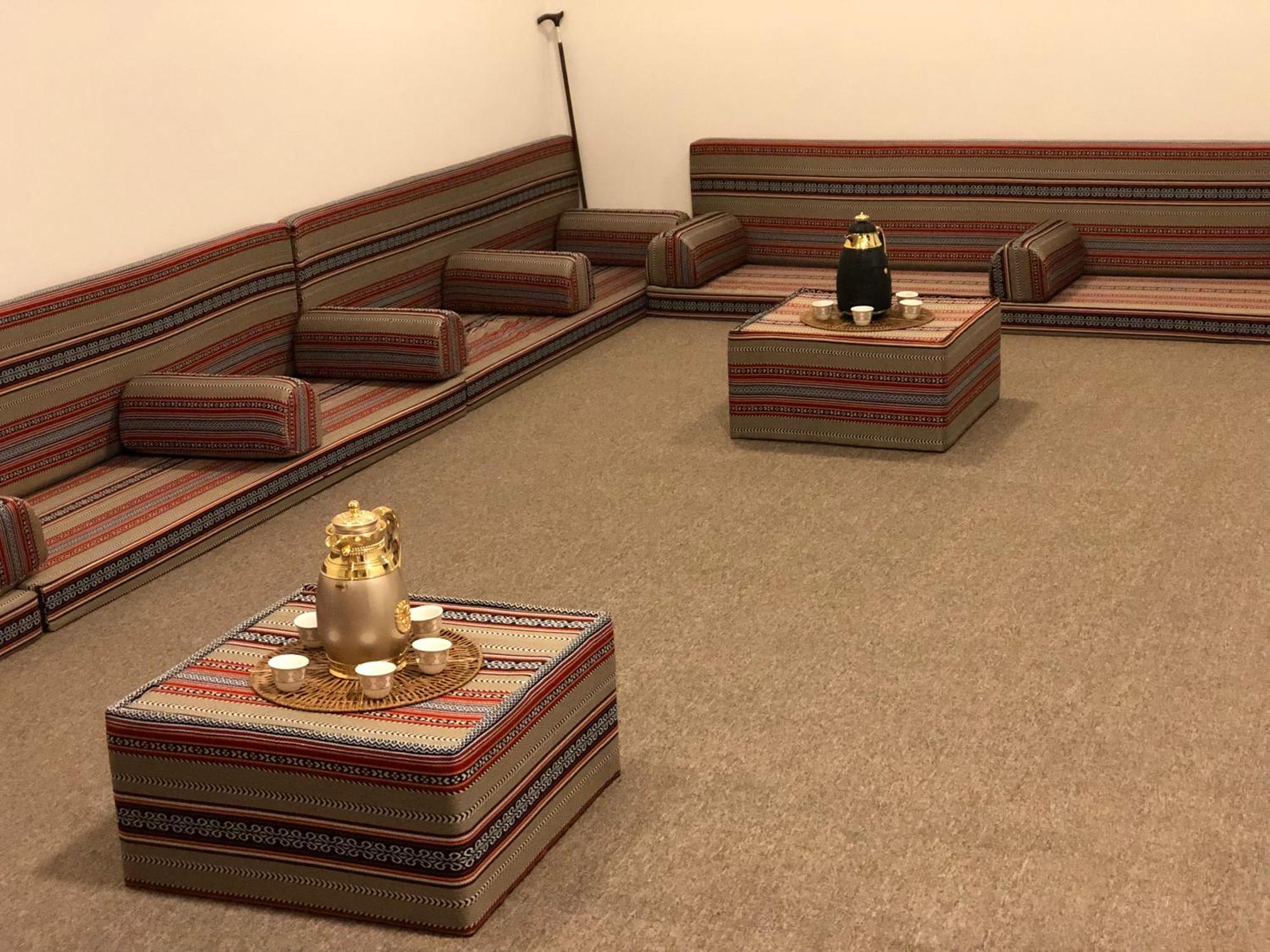 Legacy Hostel Маскат Екстериор снимка