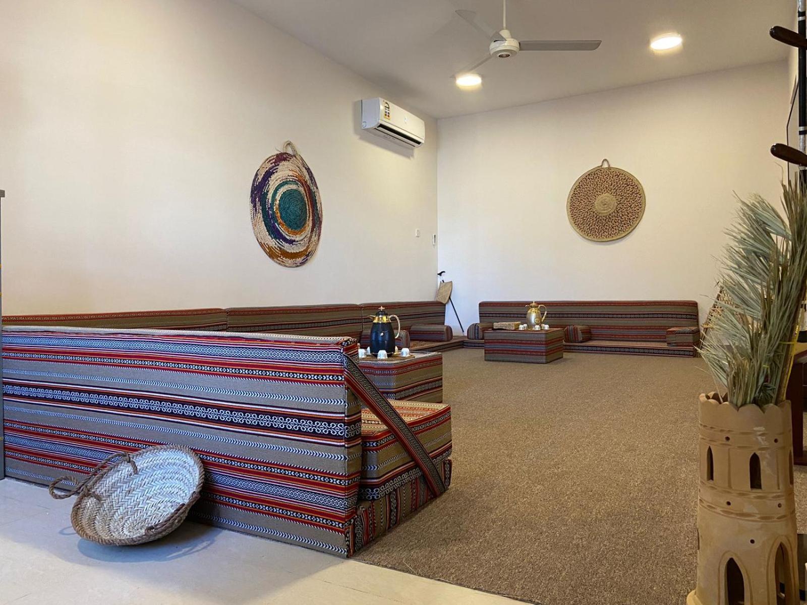 Legacy Hostel Маскат Екстериор снимка