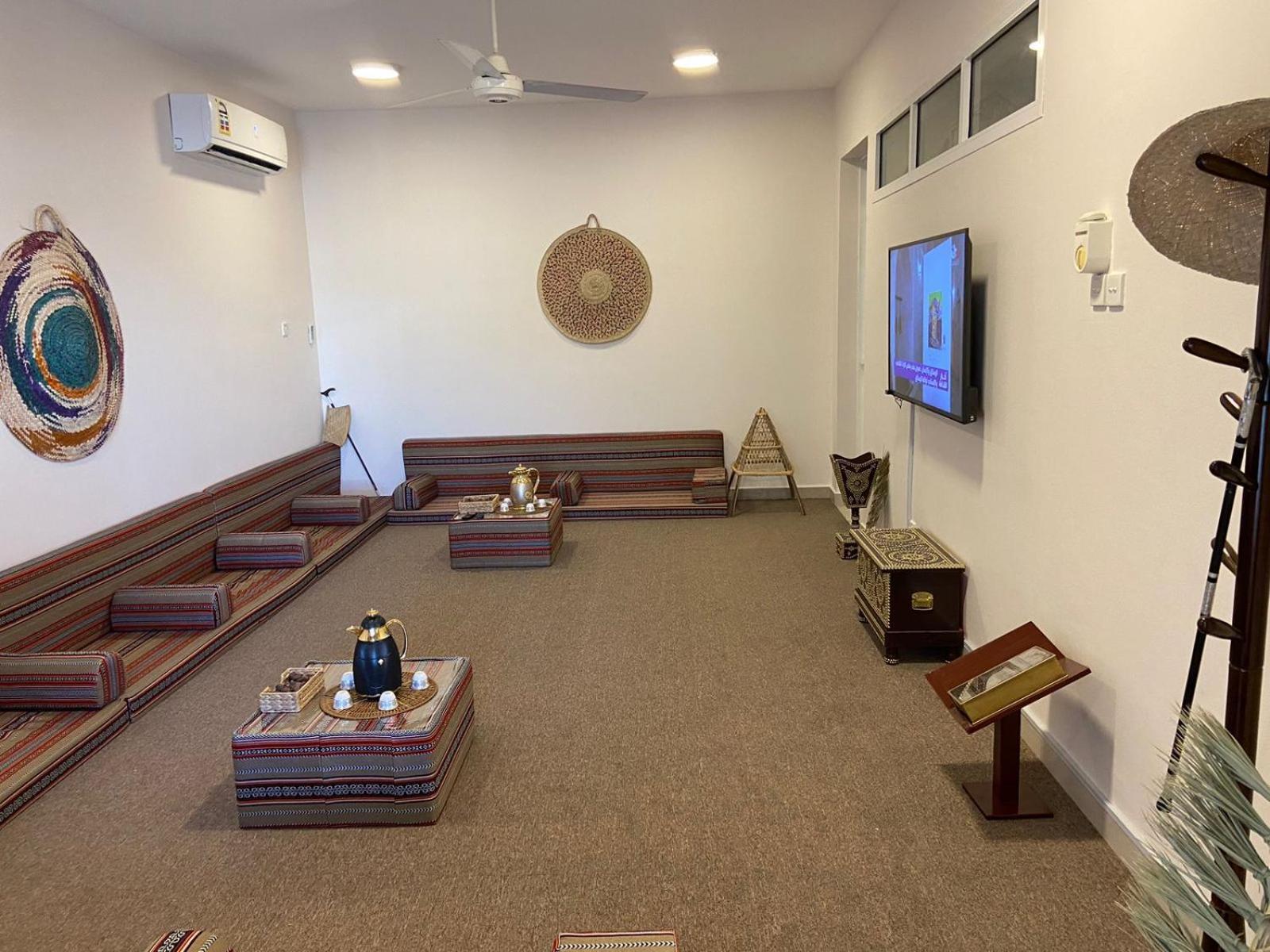 Legacy Hostel Маскат Екстериор снимка